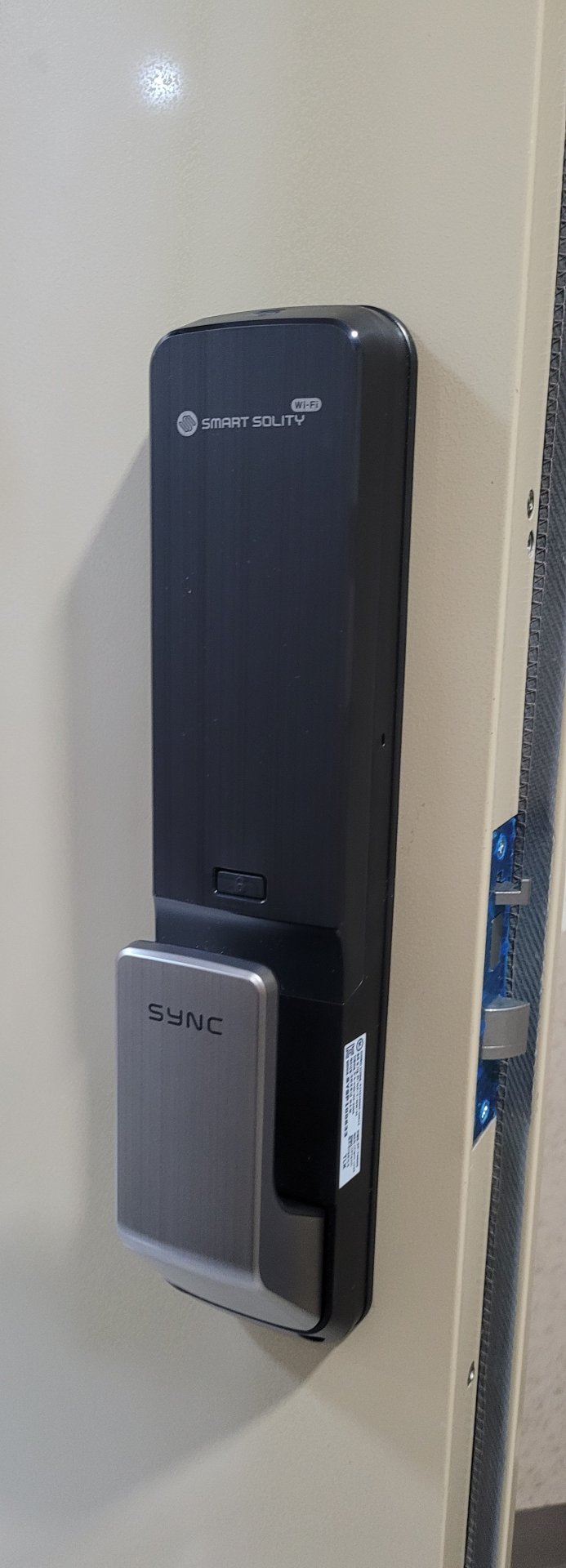 금천롯데캐슬골드1차 도어락 교체 - 솔리티 싱크 SP-7000B 와 현대초인종 입니다.