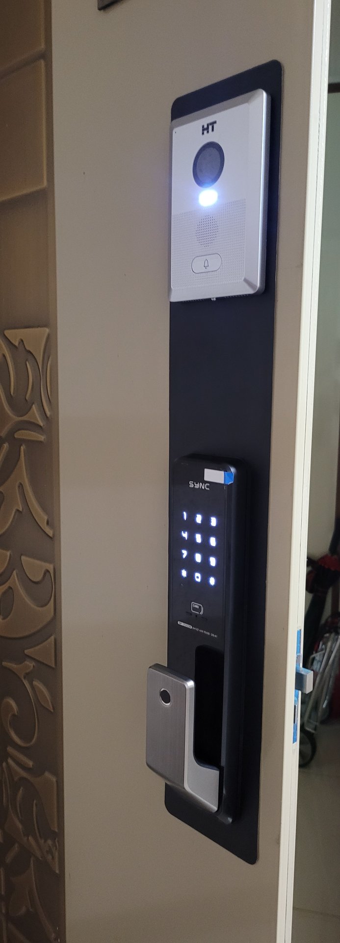 독산동 금천롯데캐슬골드1차 도어락 교체 - 솔리티 SP-7000B Wi-Fi 지문 푸시풀도어락